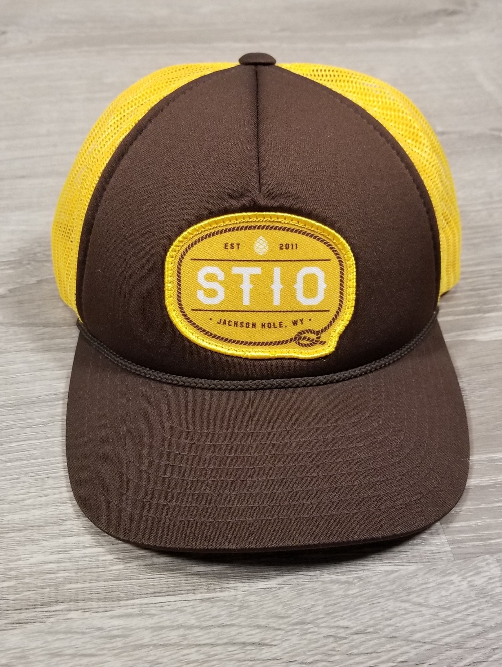 Stio Mens Snapback Trucker Hat Brown Yellow Workwear Cowboy Rodeo Casual